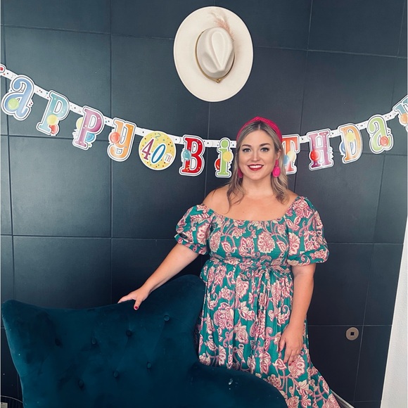 Meet your Posher, Jillian - Picture 3 of 7